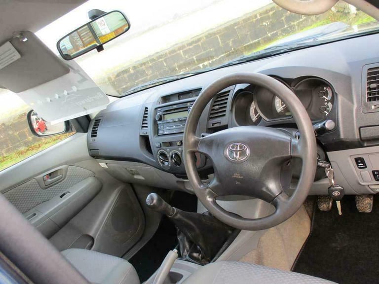 2008 Toyota Hilux 2.5 D-4D 4WD DOUBLE CAB PICK UP. Only 107,000 miles NO VAT