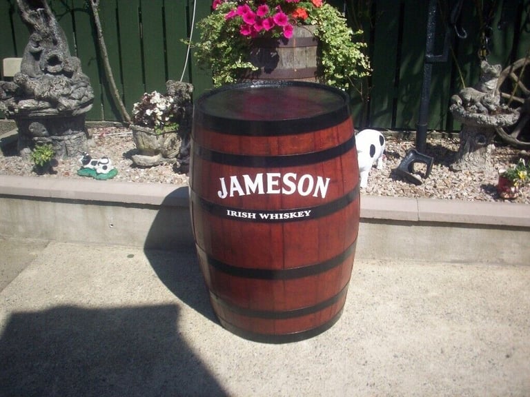 PAINTED TOP GRADE WHISKEY BARRELS WITH LOGO