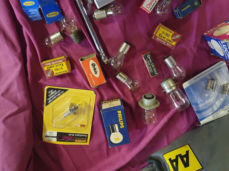 Collection of Car Accessories - Old style bulbs (mostly new/unused), AA bag, RAC Key + many more !