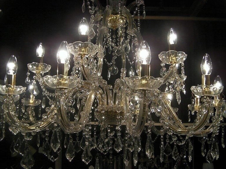 Truely Magnificent ~ Massive Metre Wide Crystal Chandelier ~