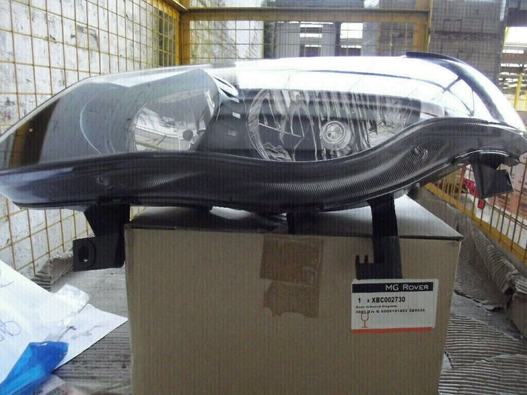 XBC002730 MGZS HEADLAMP NEARSIDE 2004 ON NEW GENUINE MG HALF PRICE
