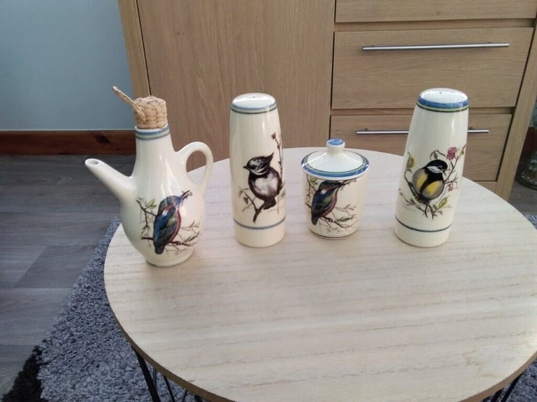 image for A salt and pepper set
