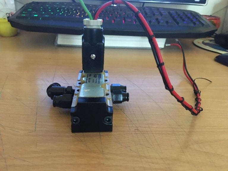 Lang VS13/51 220V (5/2) Pneumatic Solenoid Valve