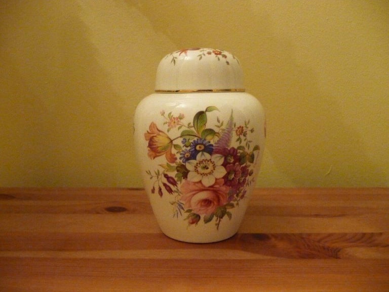 Ginger Jar - Bone China - Vintage Hammersley