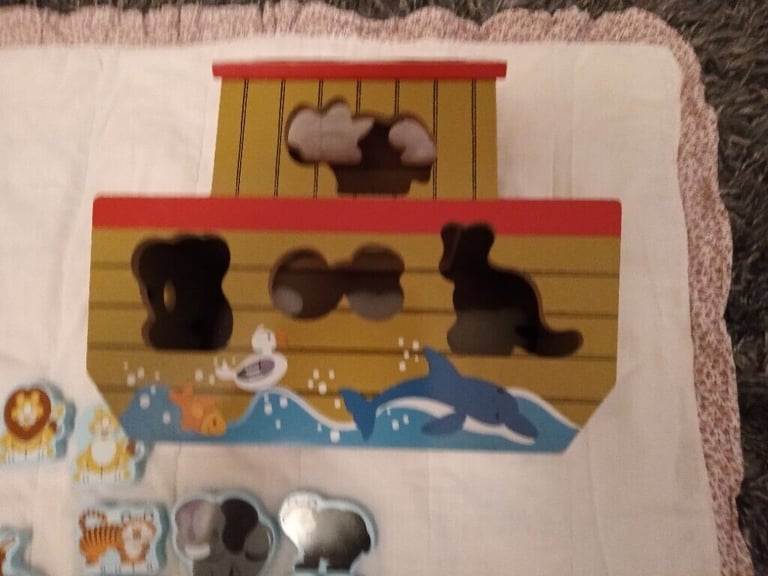 Melissa & Doug Wooden Noah's Ark