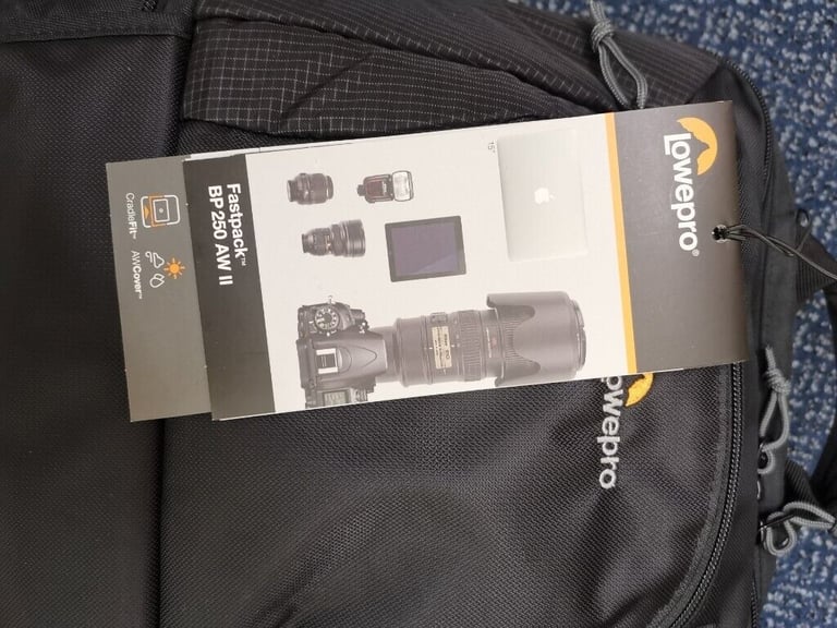 LowePro Fastpack 250 AW ll DSLR Camera Backpack