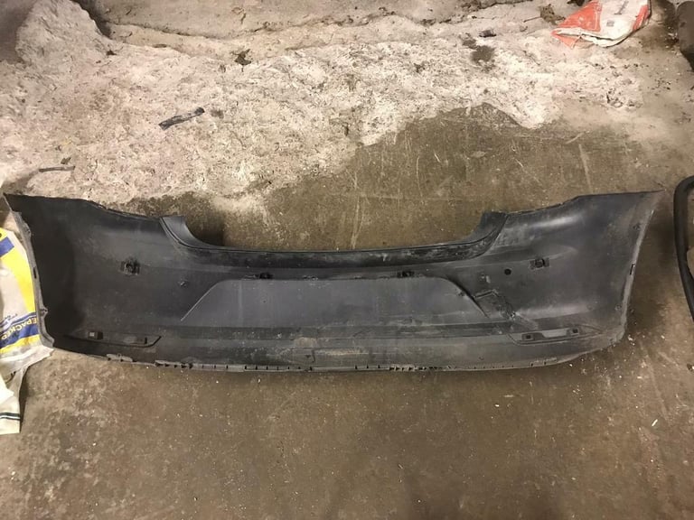 VW POLO V MK6 (6C)  FACELIFT REAR BUMPER GENUINE WITH PDC HOLES P/N: 6C6807421A (2014-2017)