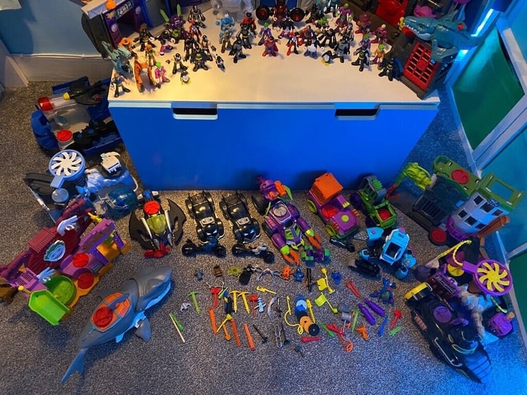 Imaginext DC Super Friends Toy Bundle