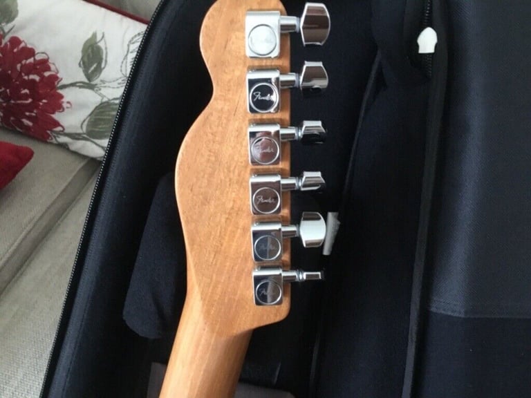 “AMERICAN”, fender telecaster acoustasonic (new).