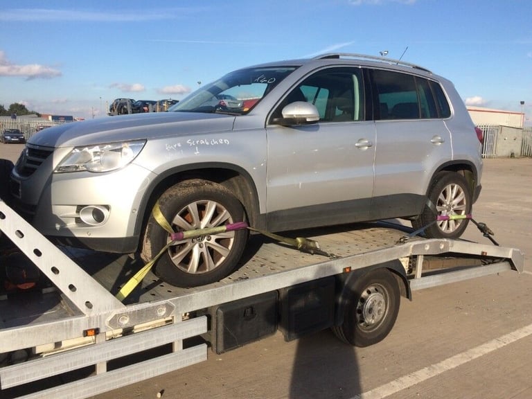 image for 24-7 TOWING SERVICE  CAR LIGHT VANS BREAK DOWN RECOVERYA AND UCTION NATIONWIED SERVICE 