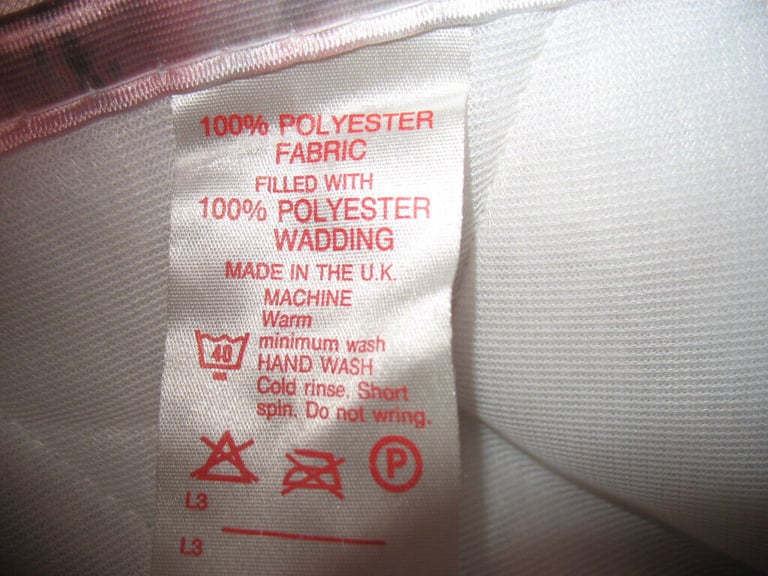 Day cover / bed spread, bedlinen, double bed, pink, skirt, 2 pillow shams, polyester