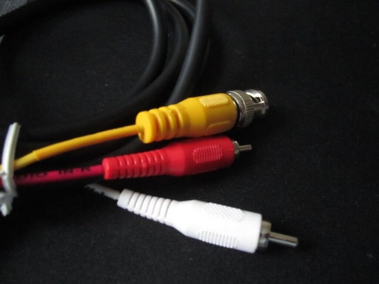  SCART to BNC Input and 2 Twin RCA/Phono Audio Video Cable Lead AV VCR CCTV NEW