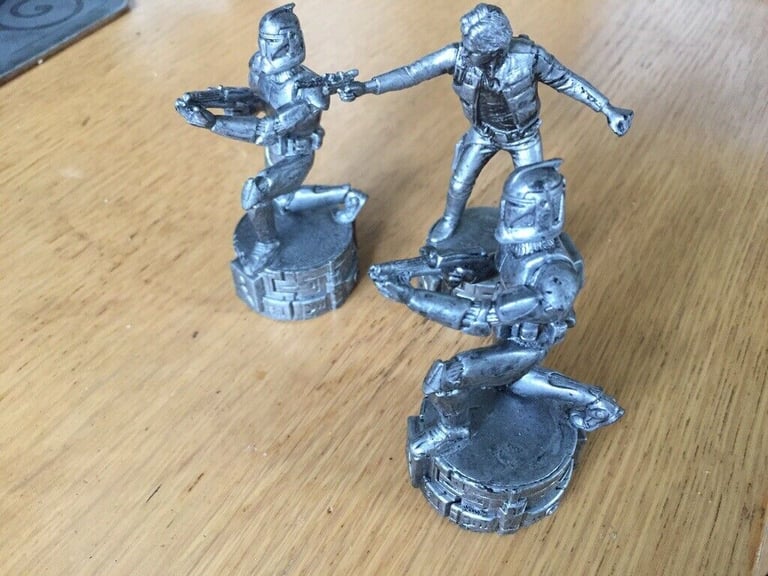 CAKE DECORATIONS OR TOYS? STAR WARS FIGURES BLACK OR SILVER £1 EACH