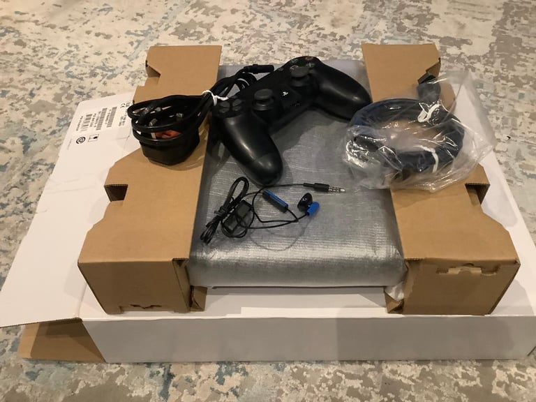 PS4 slim HDR 1TB PSVR ready