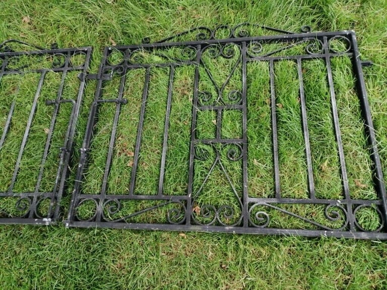 GORGEOUS DRIVE GATES