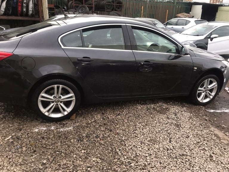 Vauxhall Insignia Drivers side door. Black. Breaking  front  2009 - 2012 