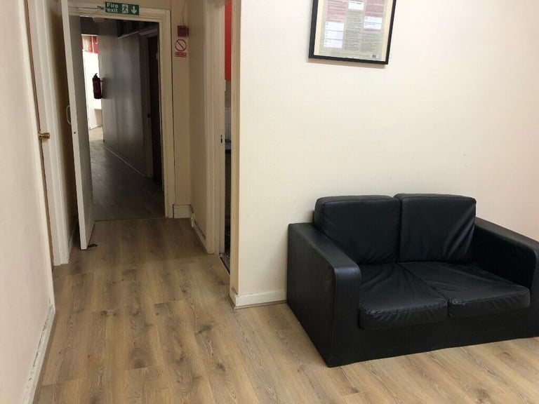 EAST HAM - 50-SEATER D1 HALL TO RENT - KITCHEN AND CHILDREN’S ROOM - 2 SERVICES WEEKLY- 1 ALL-NIGHT