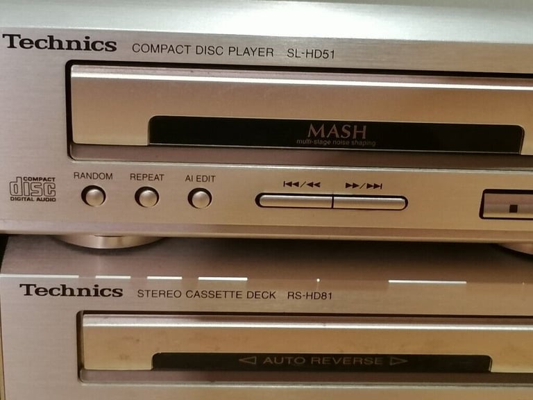 Vintage TECHNICS HI FI STEREO STACK COMPLETE SYSTEM HD 51. Silver with Walnut Finish. 
