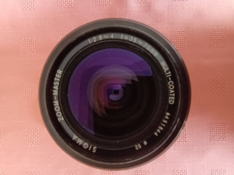 Sigma ZOOM-MASTER 35 -70 mm Lens Canon mount, with case.