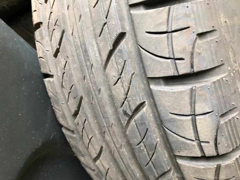 GENUINE VOLKSWAGEN GOLF POLO CADDY ALLOYS COMPLETE SET WITH TYRES AND TRIMS 