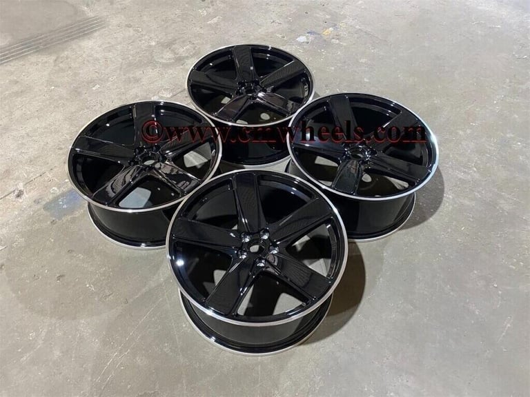 21″ Inch Porsche Macan 2 Style Wheels Gloss black polished lip 5x112 66.6