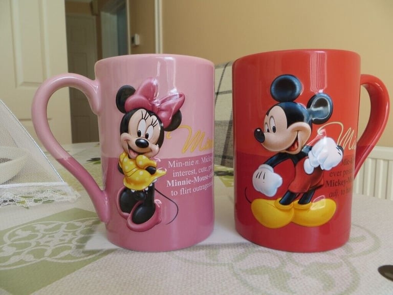 DISNEY MICKY and MINNIE EXCLUSIVE ORIGINAL VERY GOOD QUALITY THICK WALL MUGS. IN AS NEW CONDITION