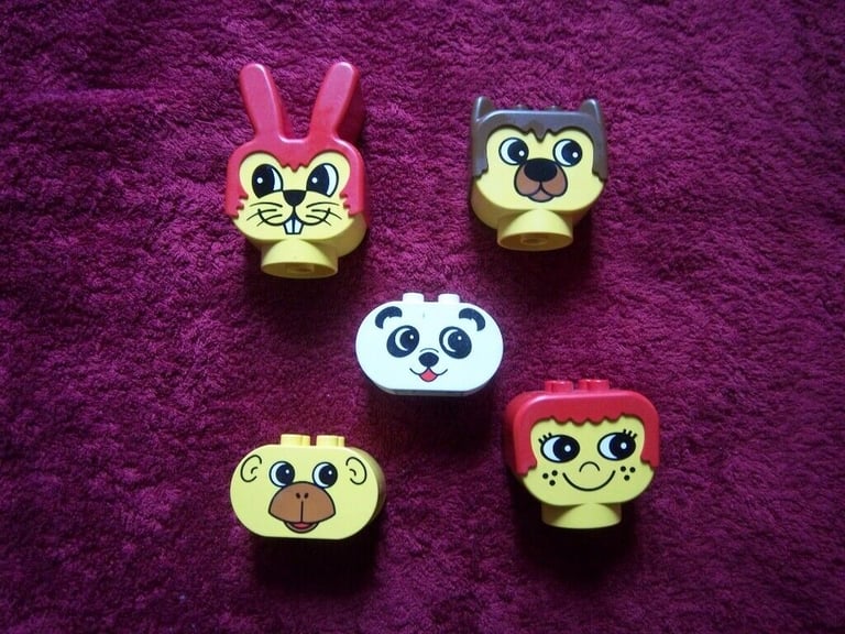 5 x Vintage Lego Duplo Head Bricks IP1