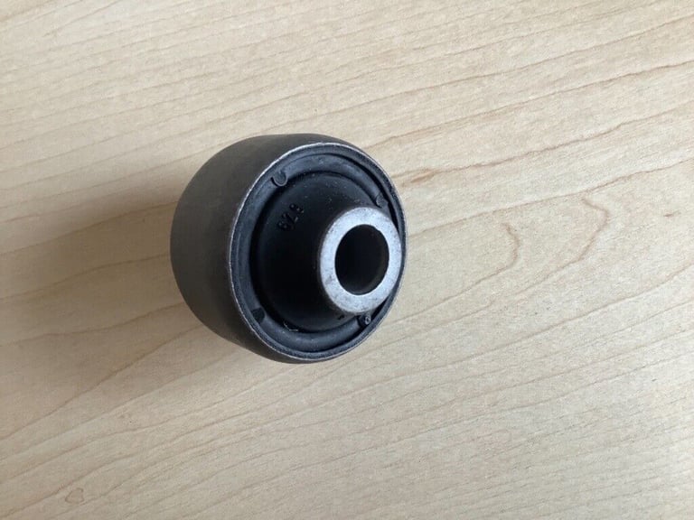 Rubber Bush for Ford Fiesta front suspension arm 1989-1996  Ford No  1000445 New Old Stock