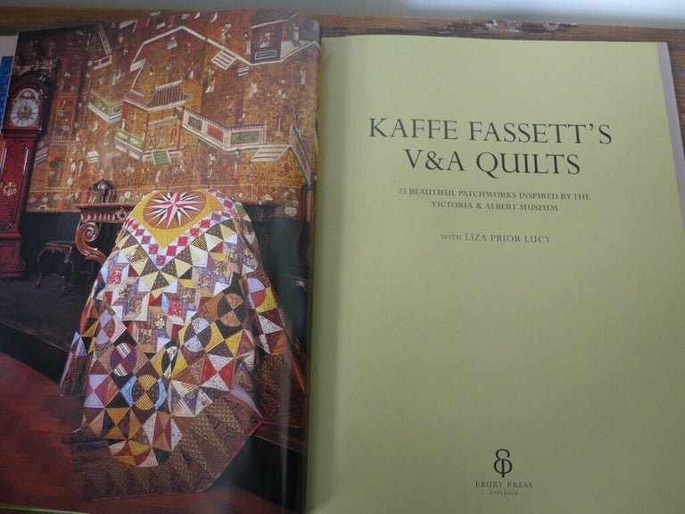 Collectable vintage hardback: KAFFE FASSETT'S V & A QUILTS. Illustrated.