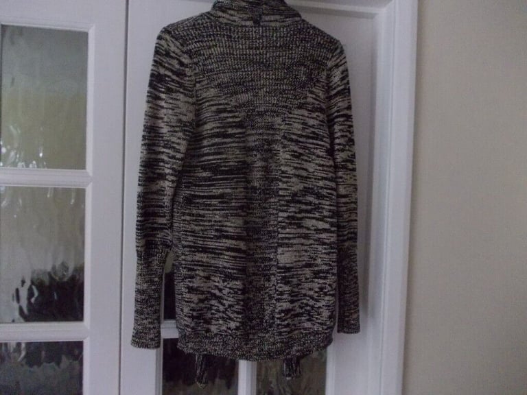 Ladies cardigan size 10 very good condition