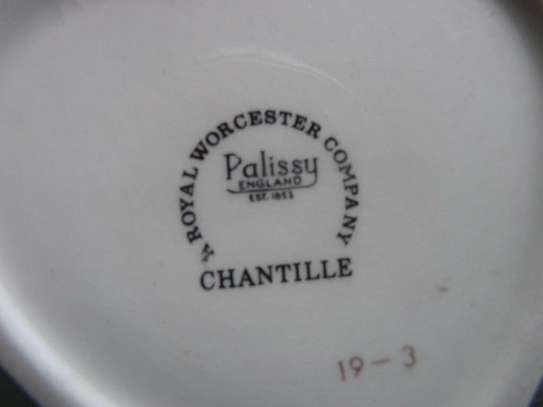 Vintage Royal Worcester Chantille trinket box