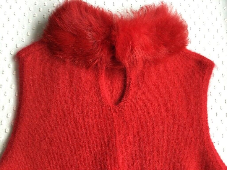 Ladies red jumper fur neck