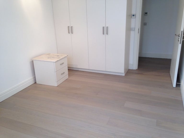 UniquePremiumQuality HighSpec 1stFloor 3  Double Bed Flat 2 Bath OpenKitchenDineSit Balcony NearTube