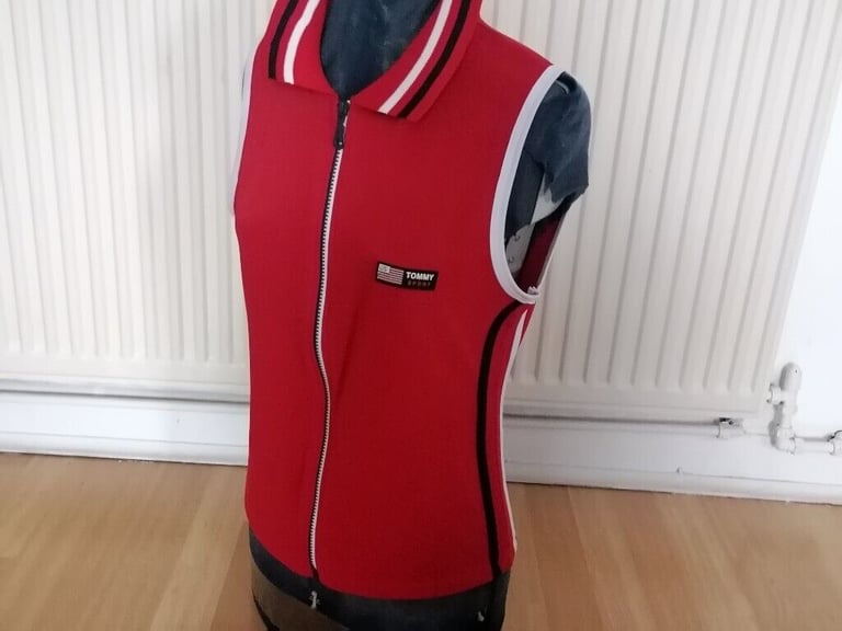 Vintage Y2K TOMMY HILFIGER Designer Sports Outfit. Ex Cond. . Size : M 