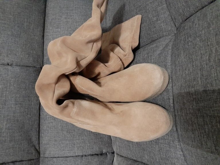 REDUCED!! River Island Boots - Brand New size 8