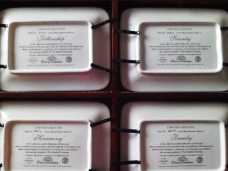 Bradford Exchange Display Plates