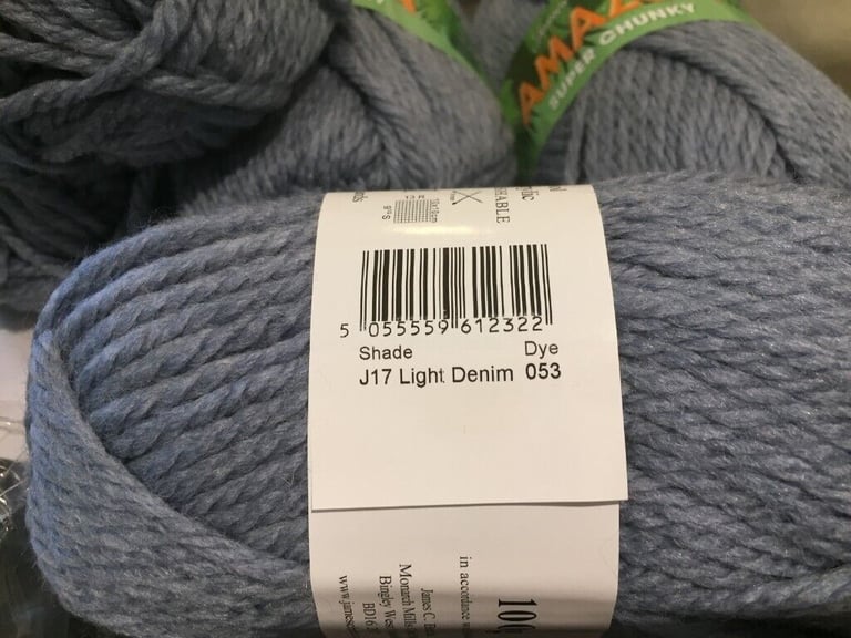 5 X 100 GRAM  BALLS OF JAMES C BRETT AMAZON SUPER CHUNKY KNITTING WOOL