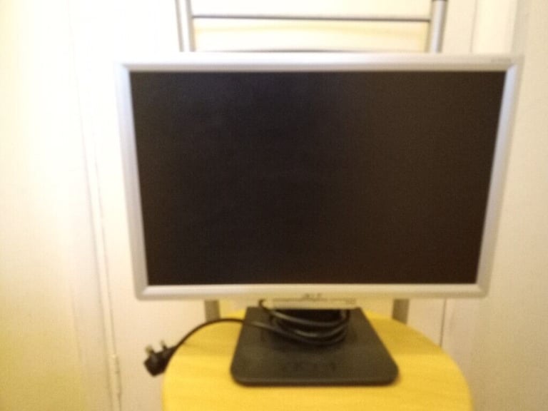 Acer 19" LCD monitor