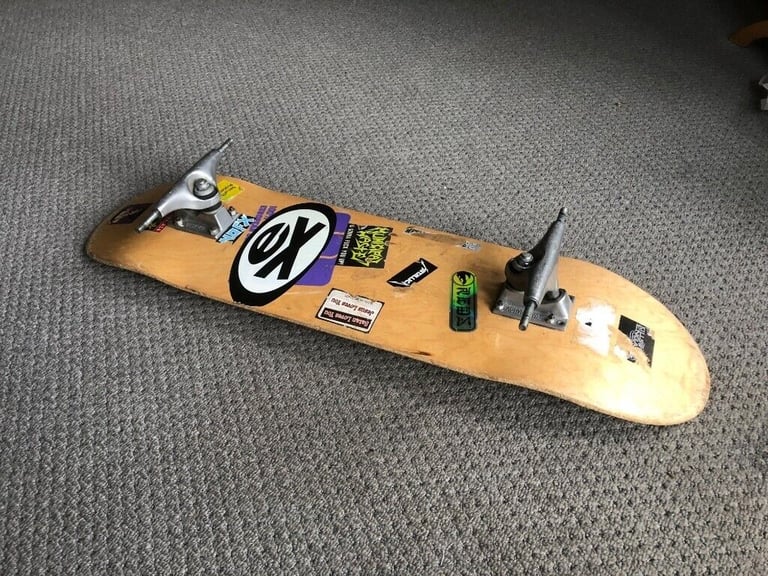 Good Quality 8" Skateboard Deck in Very Good Condition with Active Power Trucks