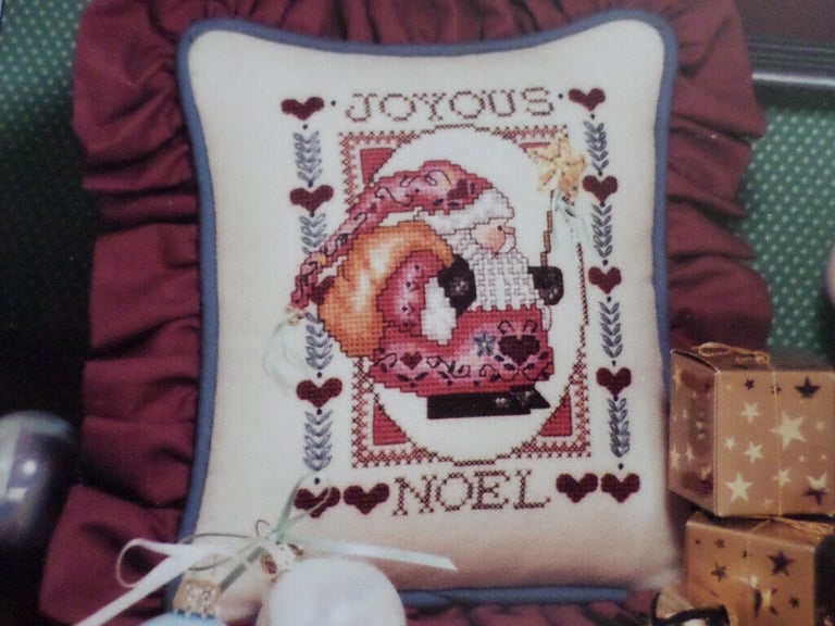 Better Homes and Gardens Folk Santa & Reindeer Cross Stitch Pattern Leaflet Book