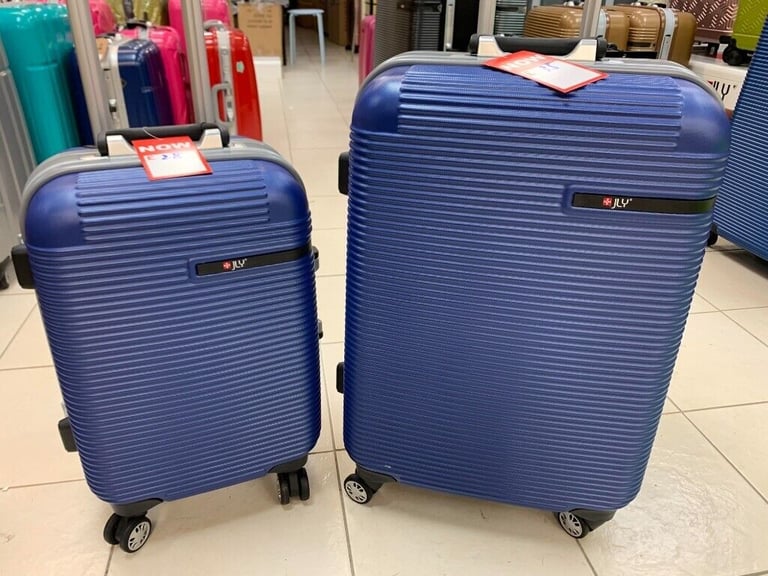Big offer wholesale price to Public, brand new hard shell suitcase for 24&20; two pieces only ￡35