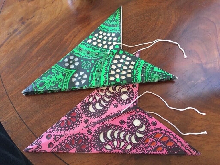 Star paper light shades/ lampshades/ lanterns x 2 (hygge, boho - used with/ without lights)