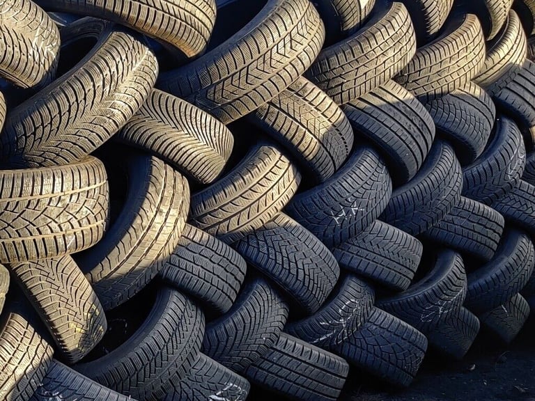 image for 🇷🇴 Overstock Quality Tyres, Cheap 215/40/17. Part Worn 205/225/235/255/45/50/55.16.18.19 Used 🇵🇱