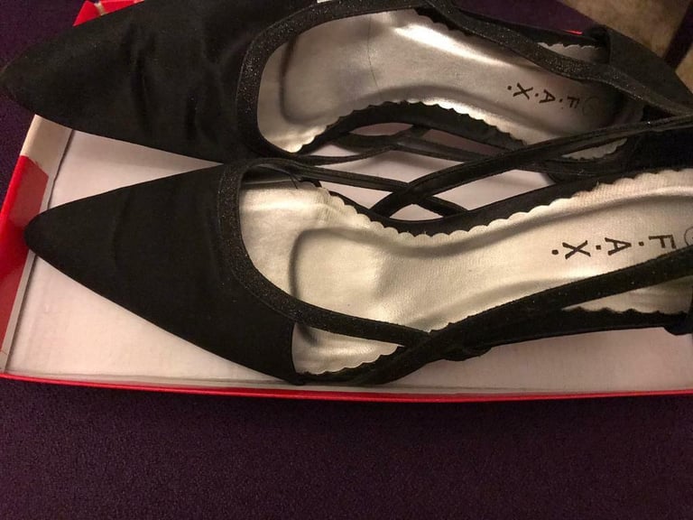 image for Black heels 