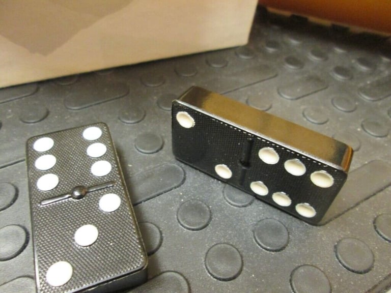 SKOL Drinks Branded Double Six Dominoes with Spinners in Original Wooden Box 