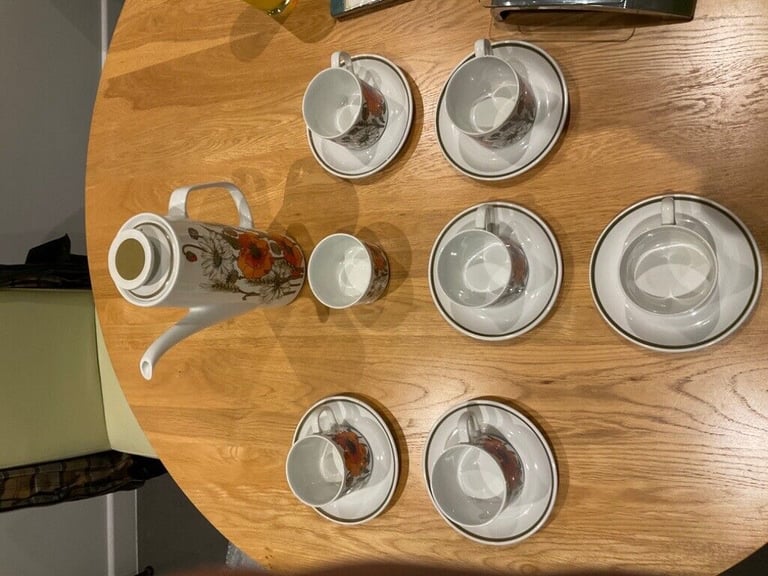 J&G Meakin Poppy Coffee Set