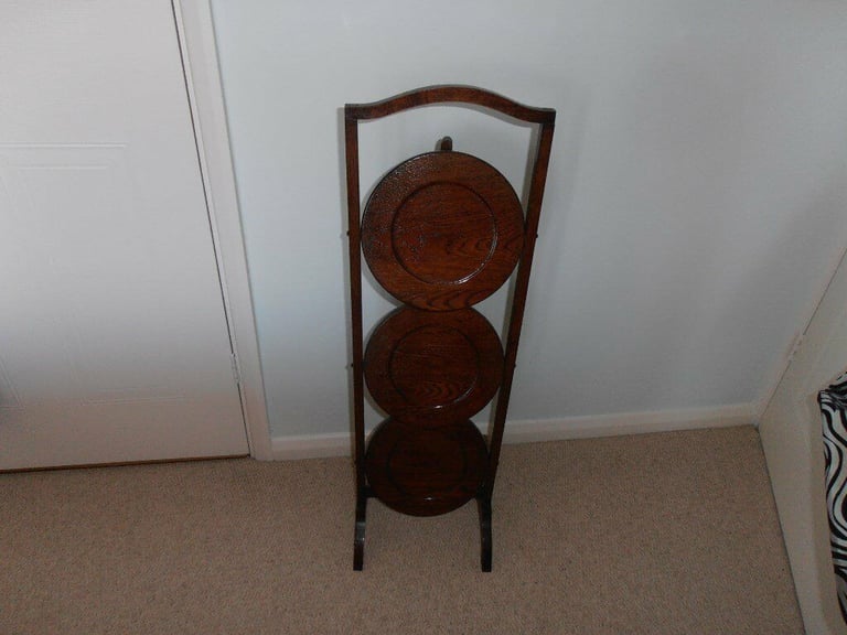 image for Beautiful Victorian Oak Three Tier Cake Stand