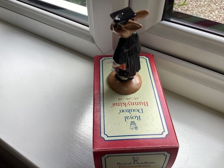 Royal Doulton Bunnykins figurine 