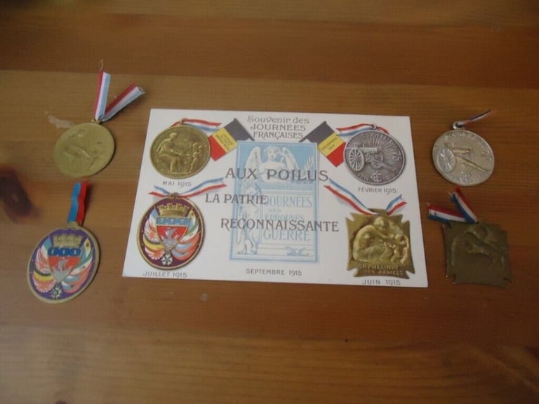 image for WW1 1915 POSTCARD AND JOURNEE MEDALS