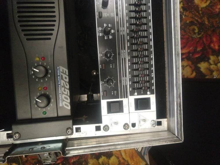 x2 Amplifiers,with crossover and graphic equalizer